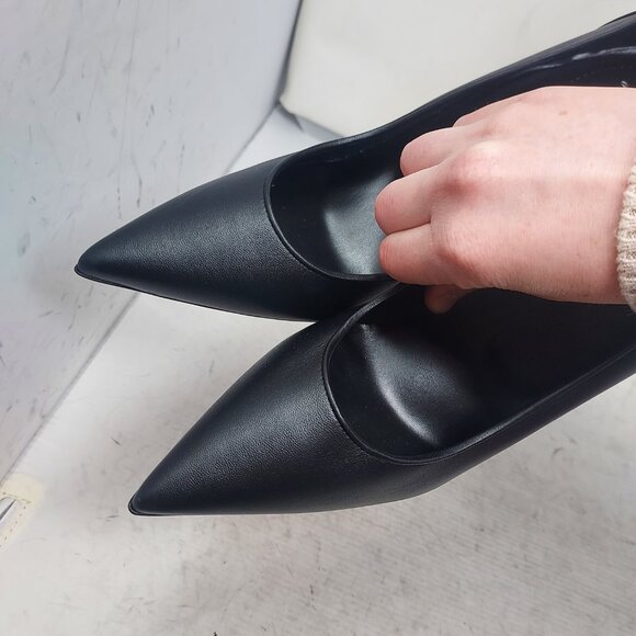 CHRISTIAN LOUBOUTIN Sporty Kate Black Pump - Picture 13 of 13